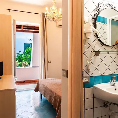Pensión Don Giorgio Rooms&apartments 3*