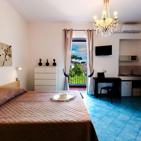 Don Giorgio Rooms&apartments 3* Isquia